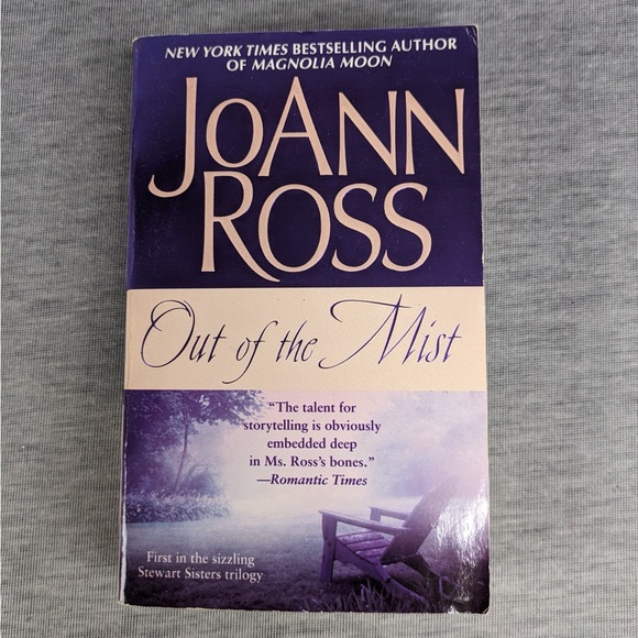 🍭 3/$10 JoAnn Ross: Out of the Mist- Stewart Sisters Book #1 (Paperback) - Picture 1 of 4